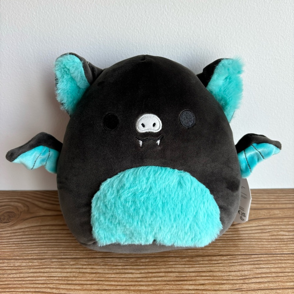7.5” Canadian Exclusive Black & Blue Fruit Bat Squishmallow Aldous